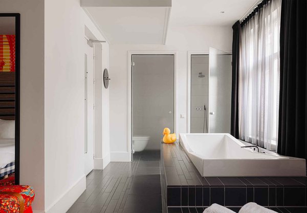 Maastricht Design Hotel Deluxe Bathroom